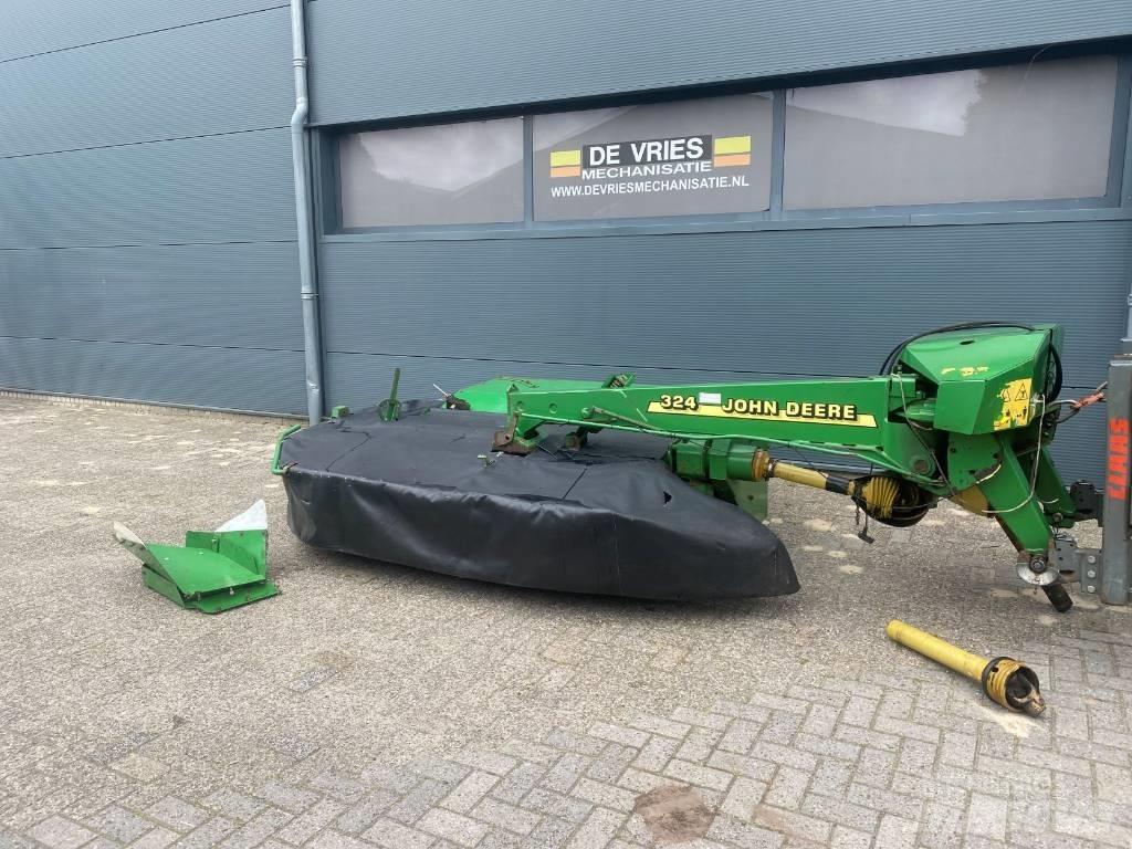 John Deere 324 Žacie stroje