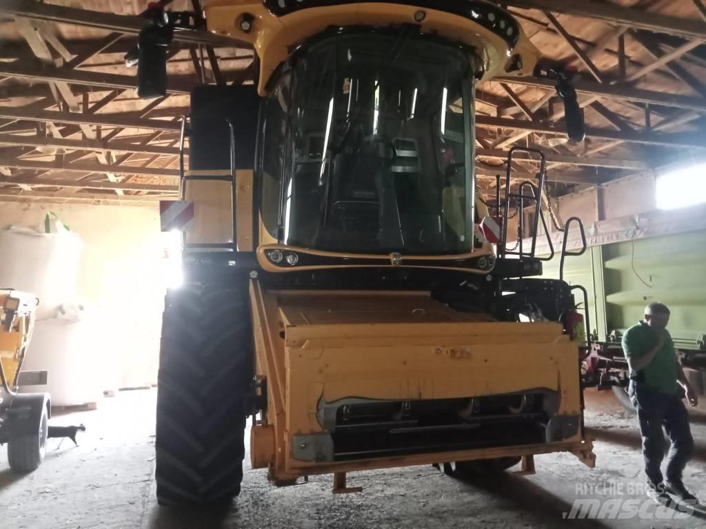 New Holland CX 8.70 Kombinované zberacie stroje