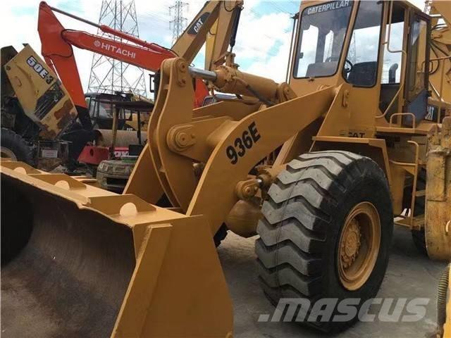 CAT 936 E Kolesové nakladače