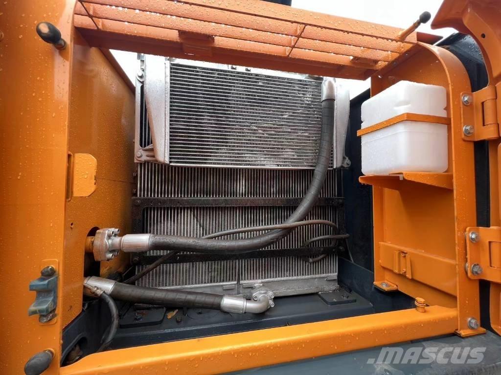 Hyundai 220 LC-9S Pásové rýpadlá
