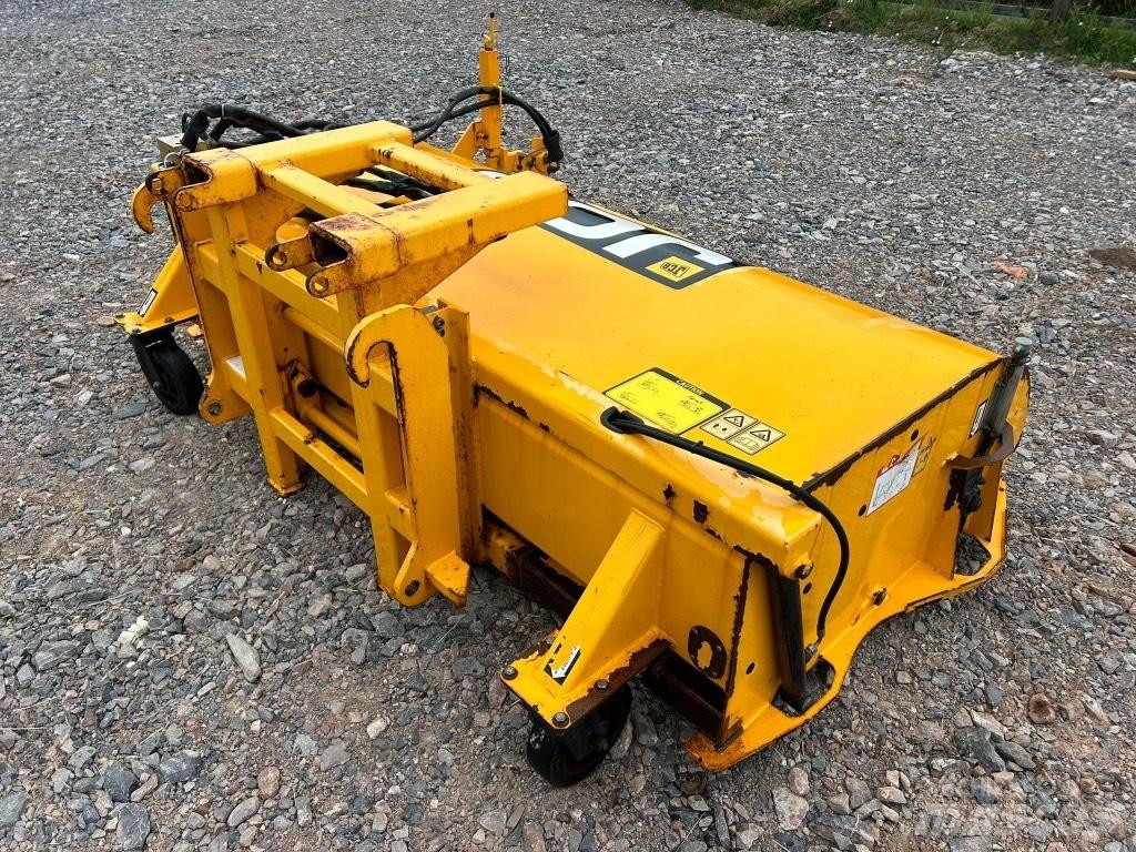 JCB SC 240 Zametacie kefy
