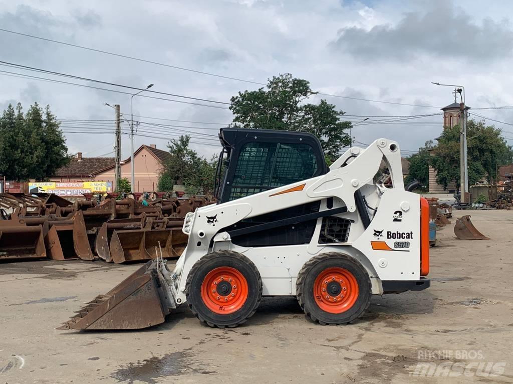 Bobcat S 570 Šmykom riadené nakladače