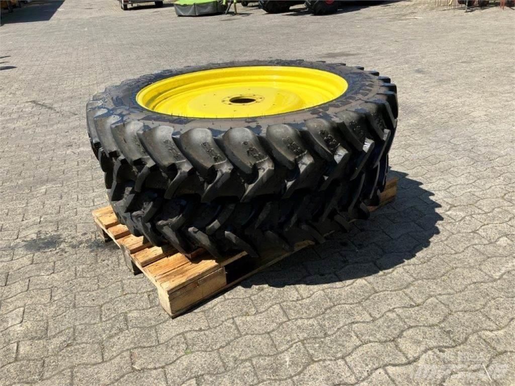 BKT 320/90R42 Pneumatiky, kolesá a ráfiky