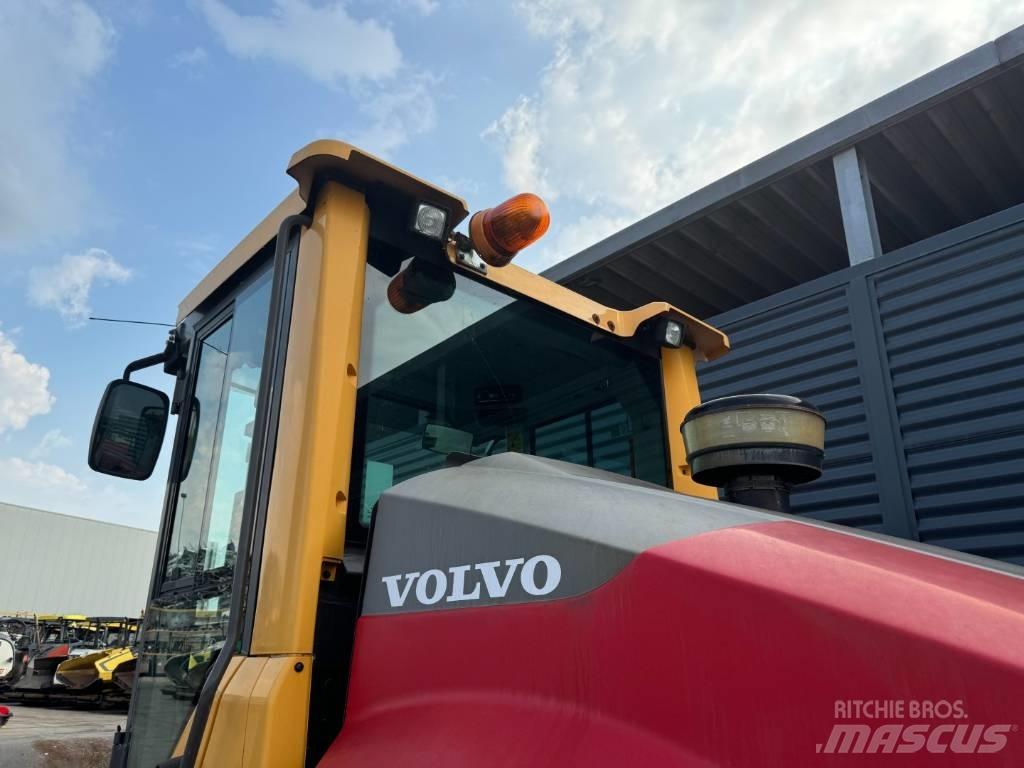 Volvo SD135B Ťahačové valce