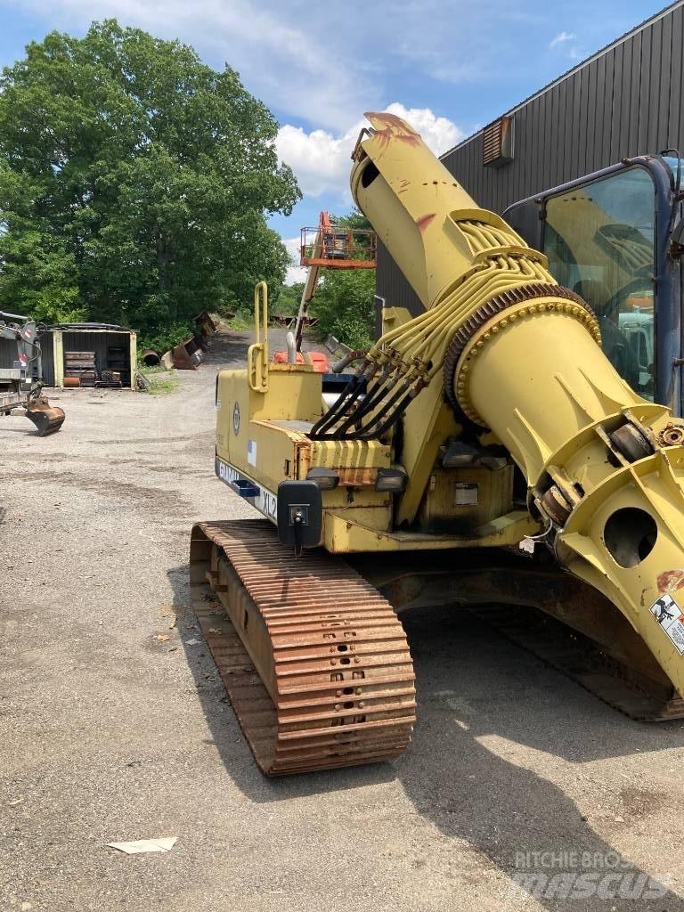 Gradall XL 2200 Pásové rýpadlá