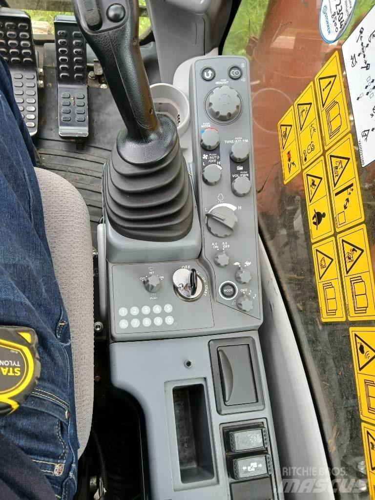 Hitachi ZX 135 US-6 Pásové rýpadlá