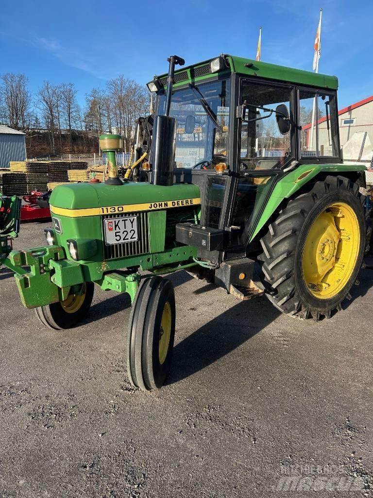 John Deere 1130 Traktory