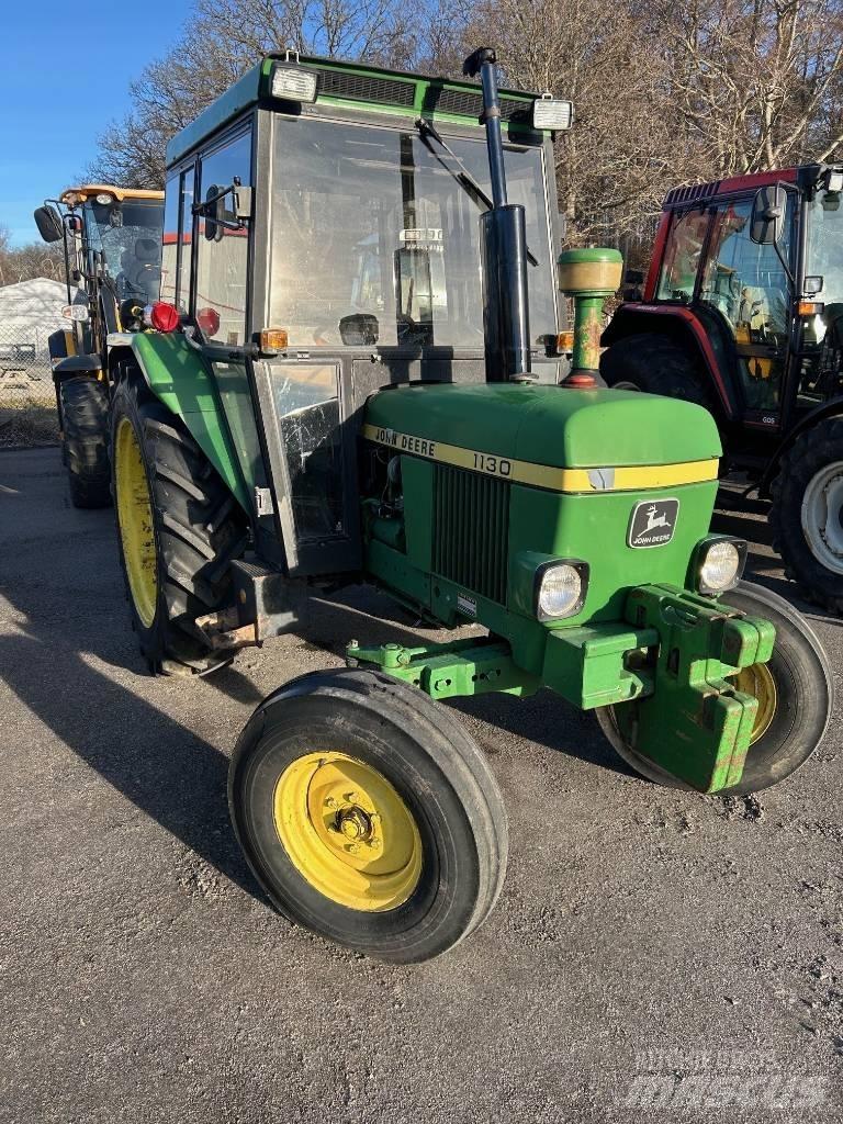 John Deere 1130 Traktory