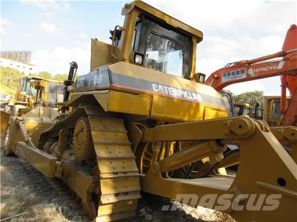 CAT D 6 R Pásové dozéry
