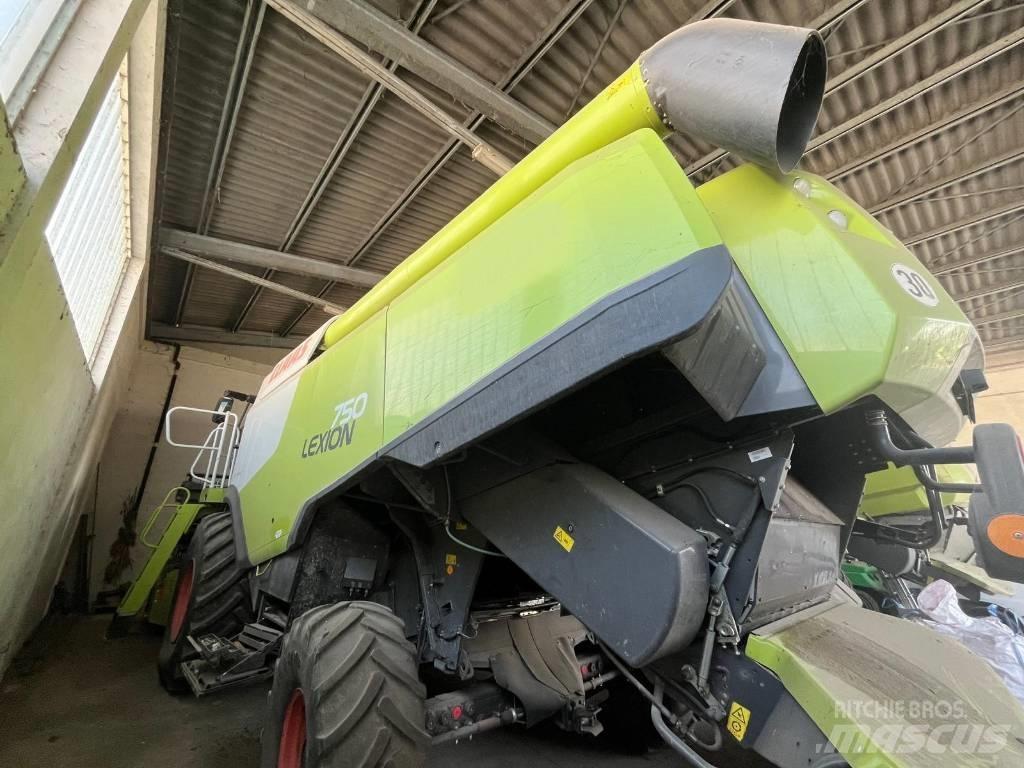 CLAAS Lexion 750 Kombinované zberacie stroje
