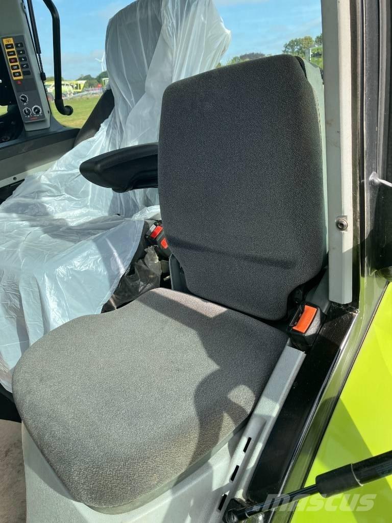 CLAAS Arion 530 CIS Traktory