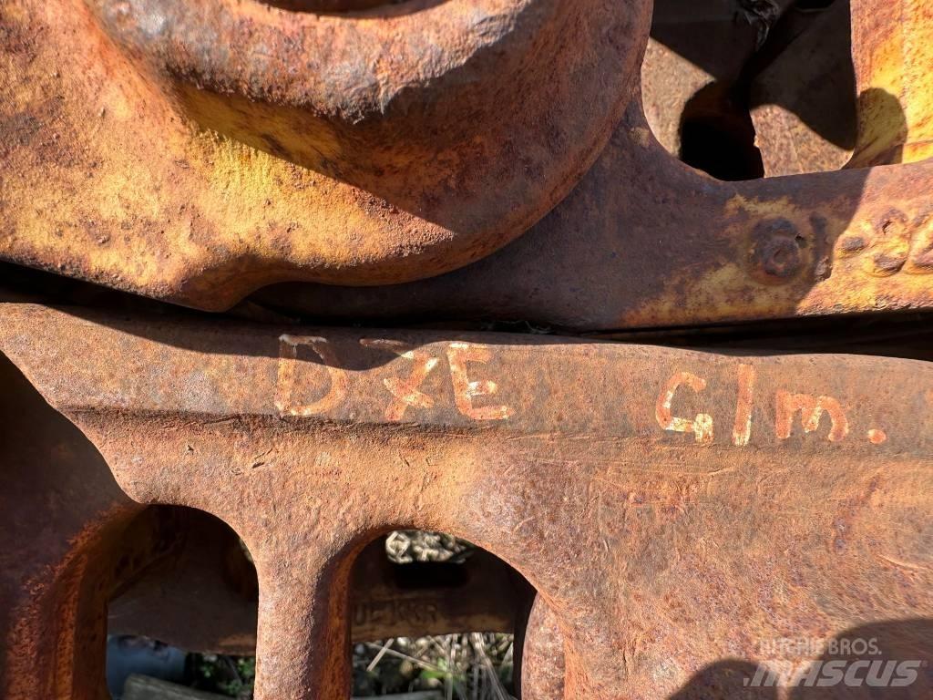 CAT D 6 R Pásy, reťaze a podvozok