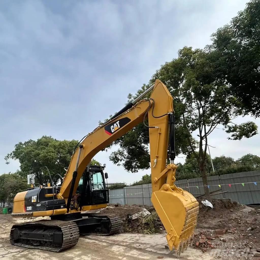 CAT 320 D2 Pásové rýpadlá
