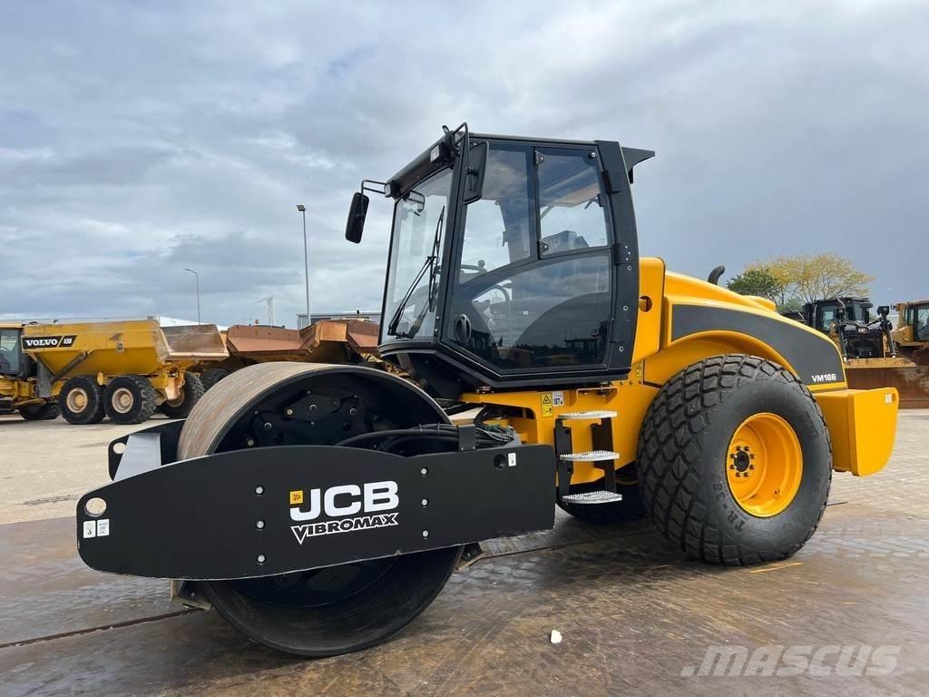 JCB VM166D Ťahačové valce