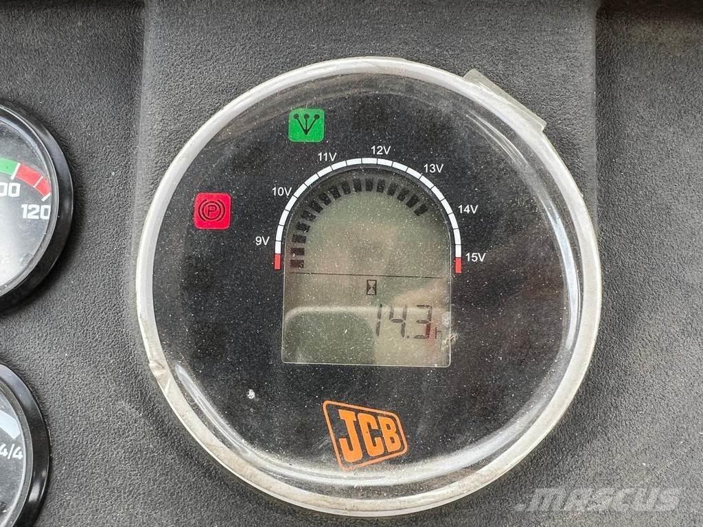JCB VM166D Ťahačové valce