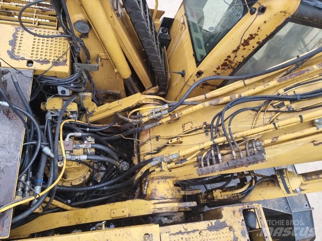 CAT M 325 C L MH Stroje pre manipuláciu s odpadom