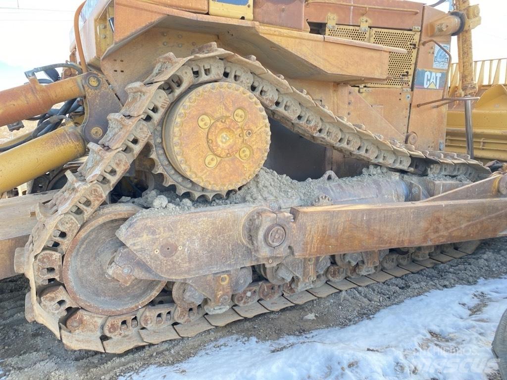 CAT D10N Pásové dozéry