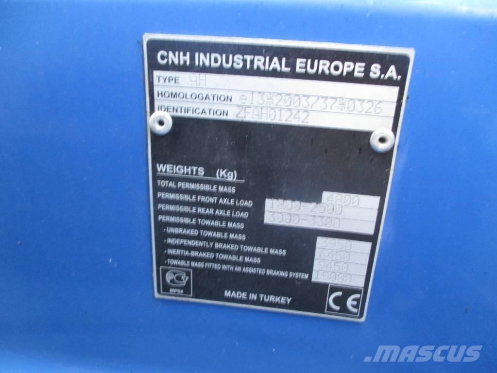 New Holland T 4.65 Traktory