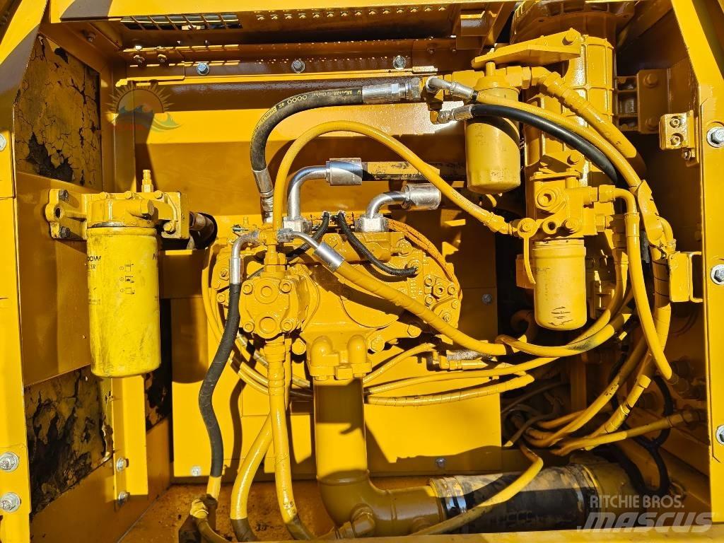CAT 325 C Pásové rýpadlá