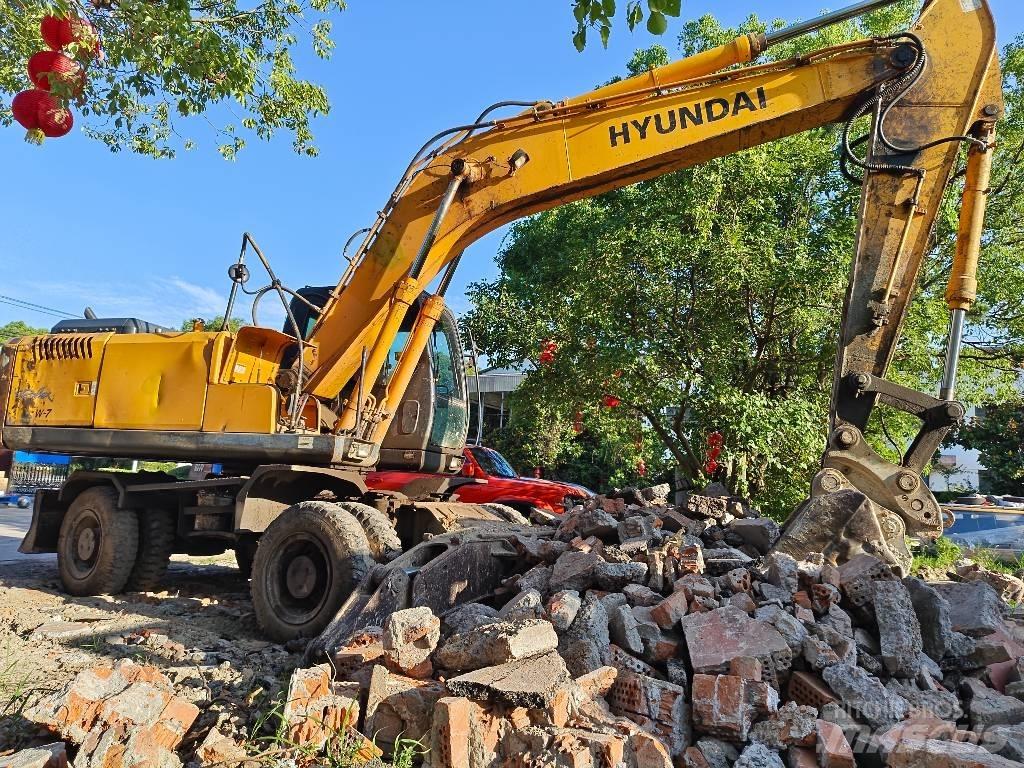 Hyundai Robex 210w-7 Kolesové rýpadlá
