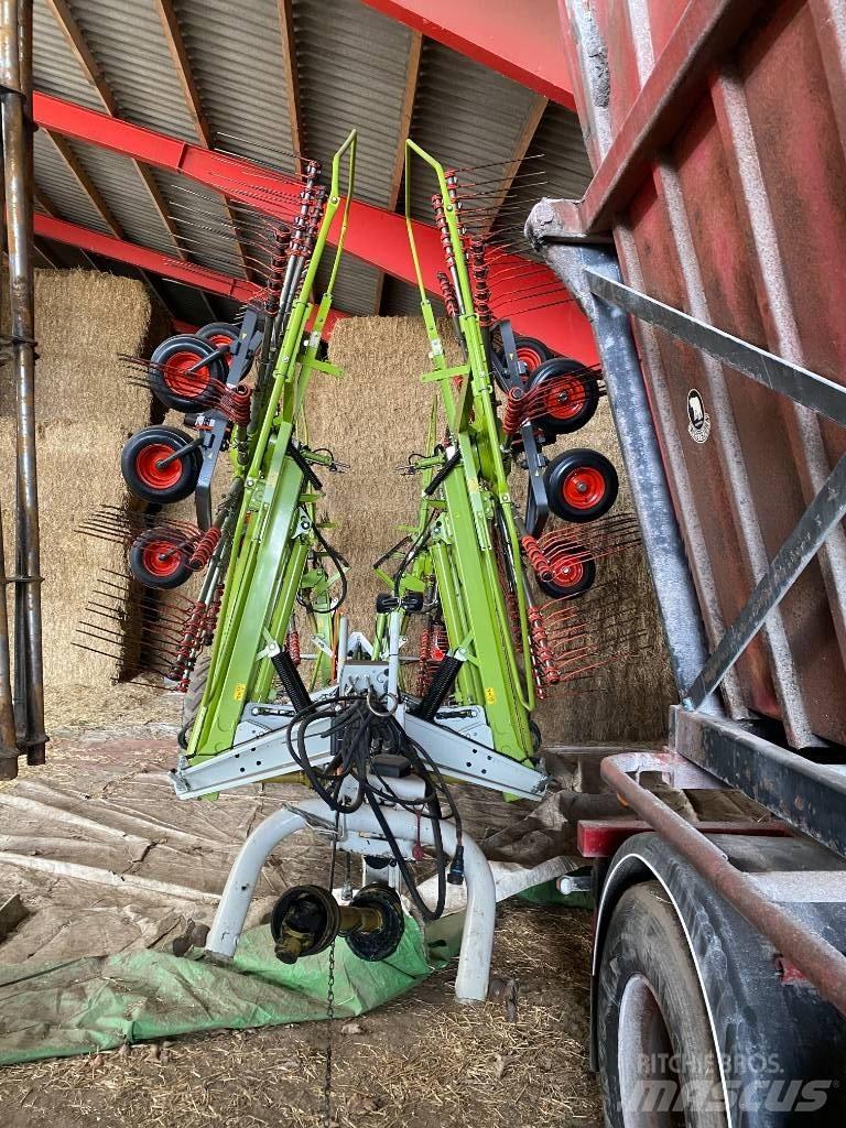 CLAAS Liner 3600 Obracače a zhrabovače sena