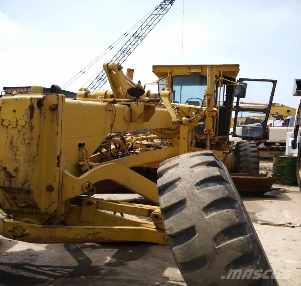 Komatsu GD 705 A-4A Grejdery
