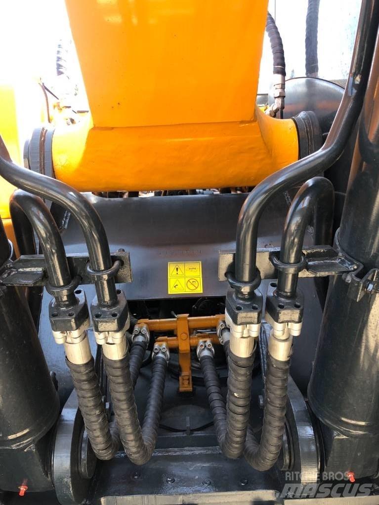 Hyundai R220-9s Pásové rýpadlá