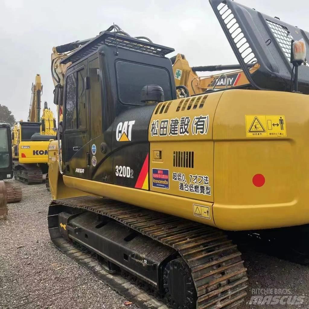CAT 320 D2 Pásové rýpadlá