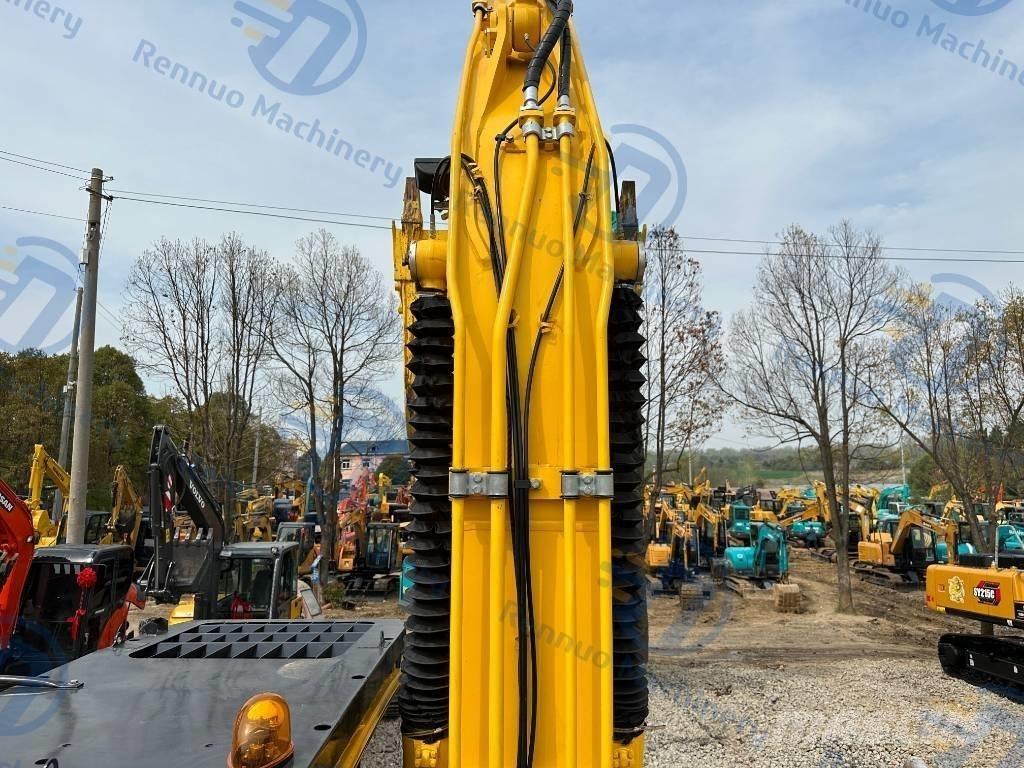 Komatsu PC200-8 Pásové rýpadlá