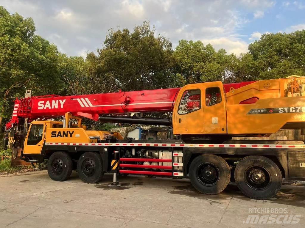 Sany STC 750 Univerzálne terénne žeriavy
