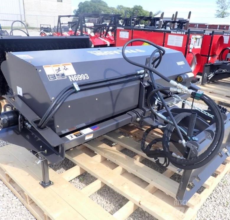 Sweepster 220 84” Zametacie kefy