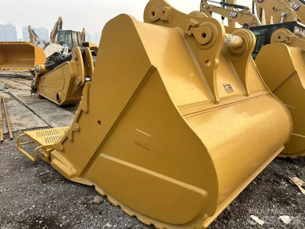 CAT 2020 CAT 390F Kolesové rýpadlá