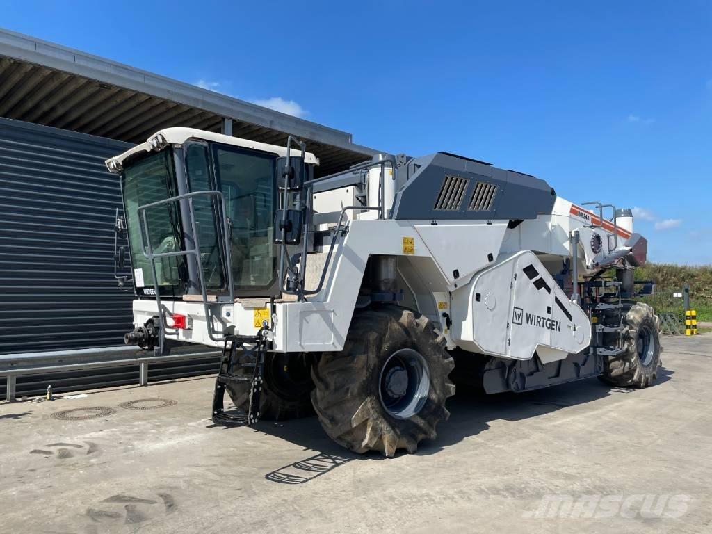 Wirtgen WR 240I Recyklovače asfaltu
