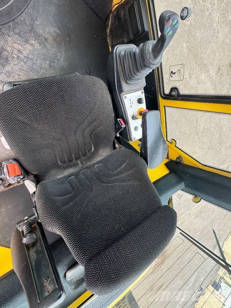 Bomag BW 216 D H-4 Ťahačové valce
