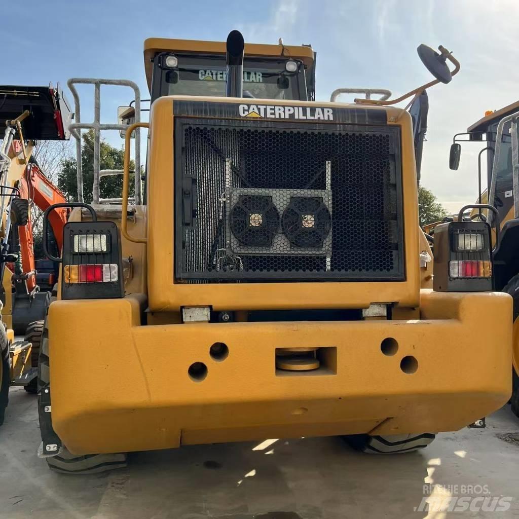 CAT 966 H Kolesové nakladače