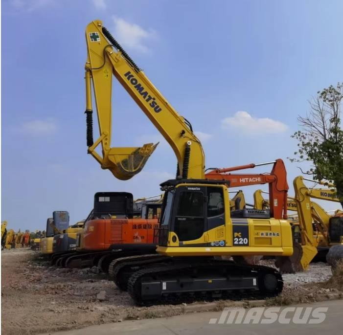 Komatsu PC220-8 Pásové rýpadlá