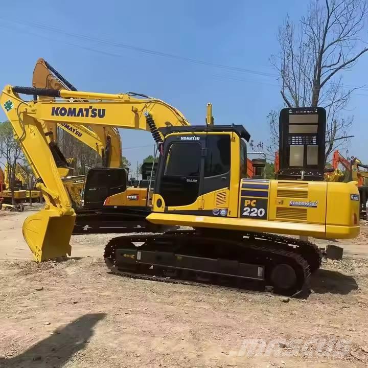 Komatsu PC220-8 Pásové rýpadlá