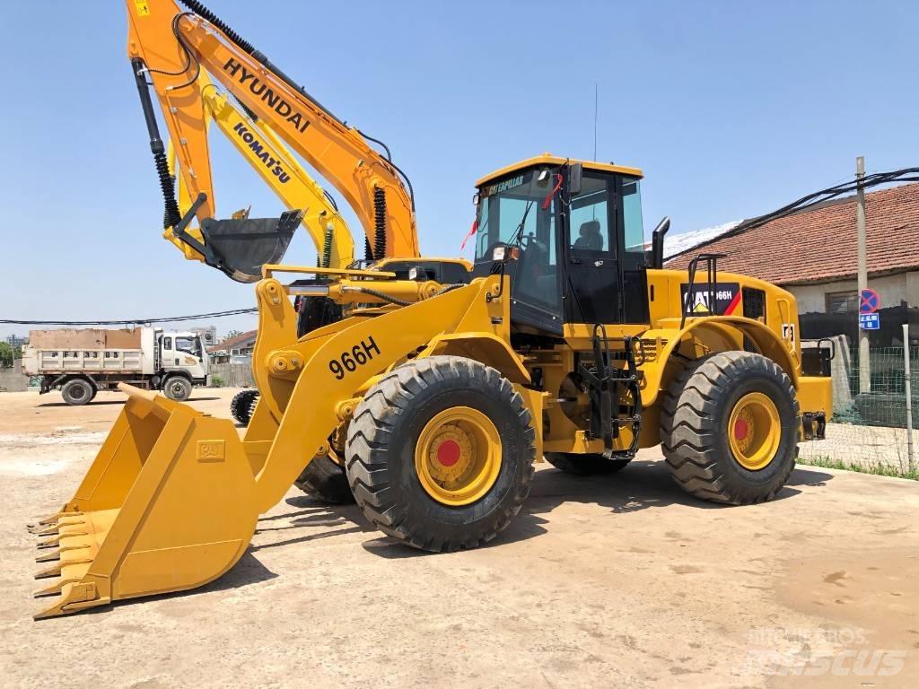 CAT 966H Kolesové nakladače