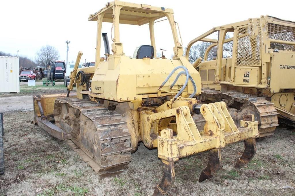 Komatsu D 53 A-17 Pásové dozéry