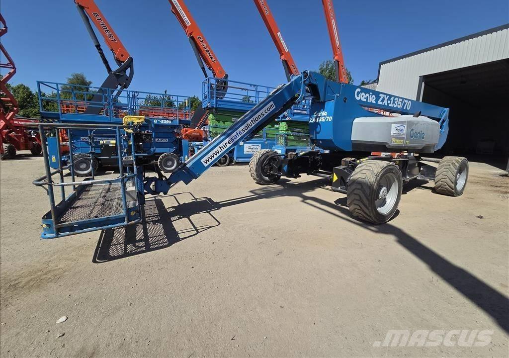 Genie ZX 135/70 Kĺbové plošiny