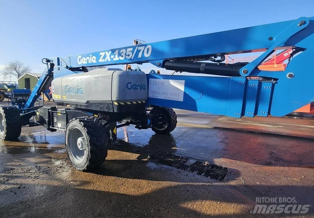 Genie ZX 135/70 Kĺbové plošiny