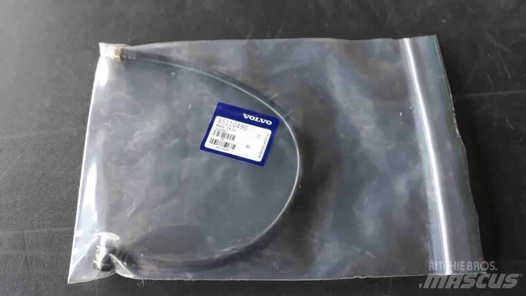 Volvo HOSE 85110490 Kabíny a interiér