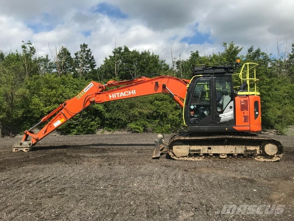 Hitachi ZX 135 US-6 Pásové rýpadlá
