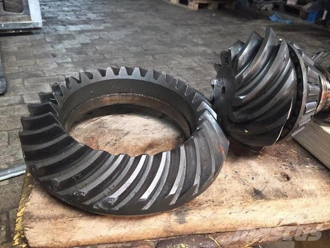  Pair of two GEARS Podvozky a zavesenie kolies