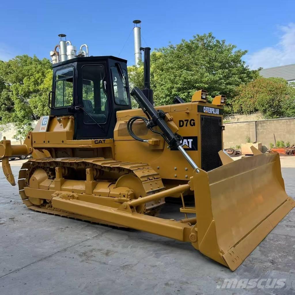 CAT D 7 G Pásové dozéry
