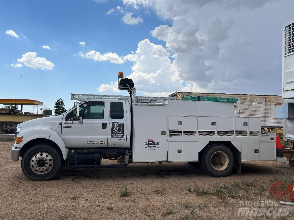 Ford F 750 XL Komunálne / Multi-úžitkové vozidlá