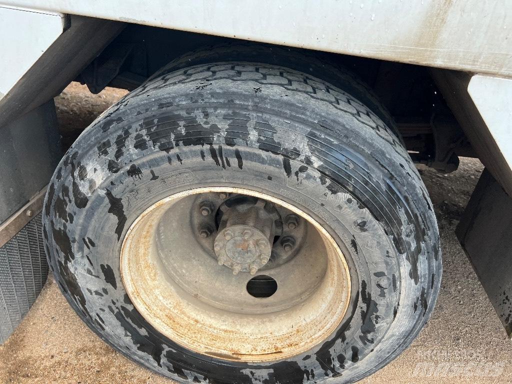 Ford F 750 XL Komunálne / Multi-úžitkové vozidlá