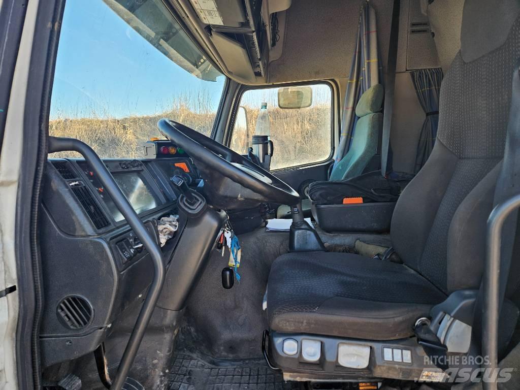Volvo FM 12 Nákladné automobily na prepravu lesných strojov