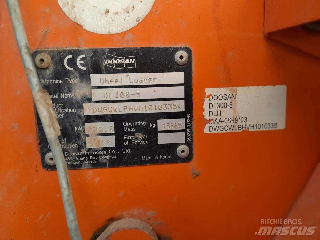 Doosan DL 300 Kolesové nakladače