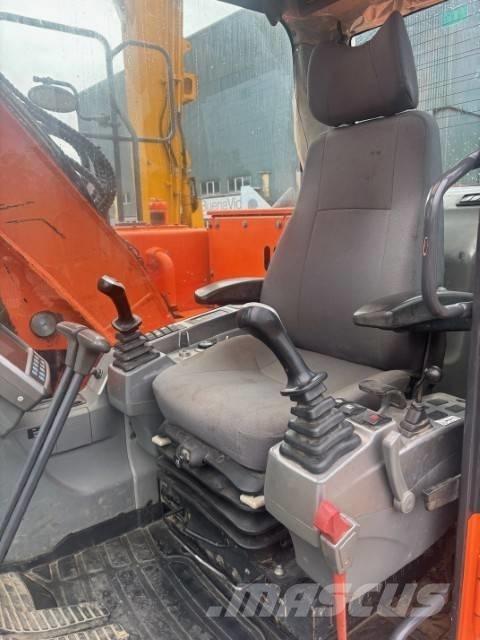 Doosan DX 140 LCR-3 Pásové rýpadlá
